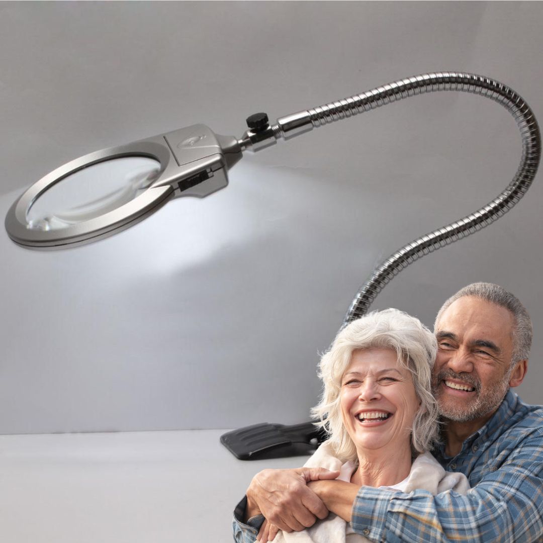 Lupe mit Licht für Senioren