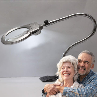 Lupe mit Licht für Senioren